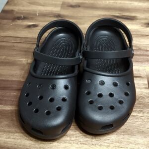 Crocs black size 8